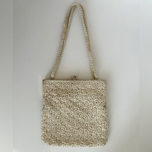 Chic Vintage Woven Shoulder Bag in Cream